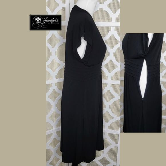 attention Black Deep V-Neck Pleated Waist Short Sleeve Dress Size M - Picture 7 of 13
